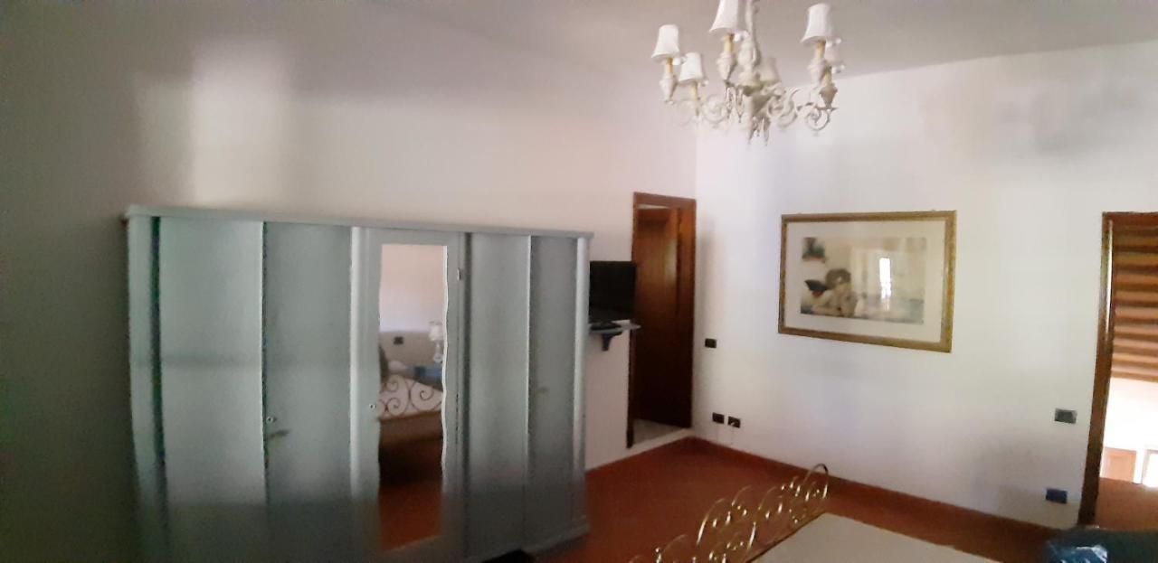 Casa Alla Madonna San Gimignano Bagian luar foto